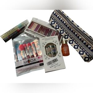 Moda Pink Brush Set with Blue & Cream Patterned Headband